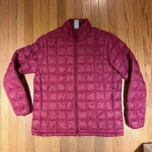 North Face Thermalball Eco Jacket Red, full zip
